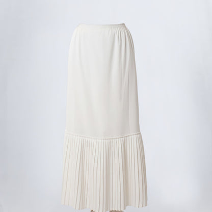 Pleated-Extender Skirt