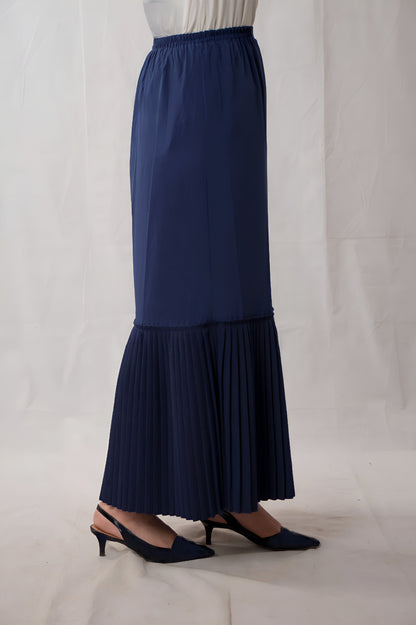 Pleated-Extender Skirt