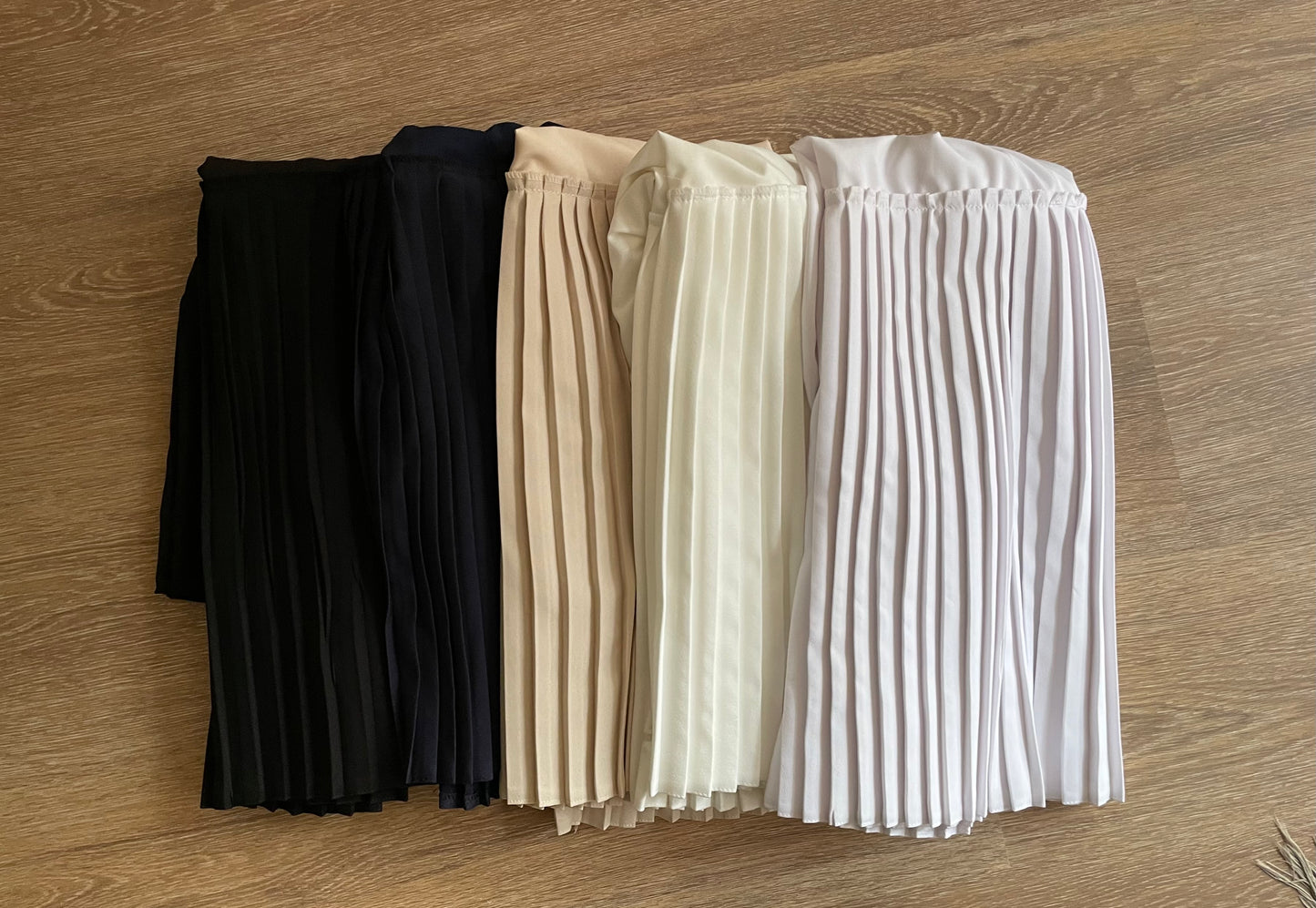 Pleated-Extender Skirt