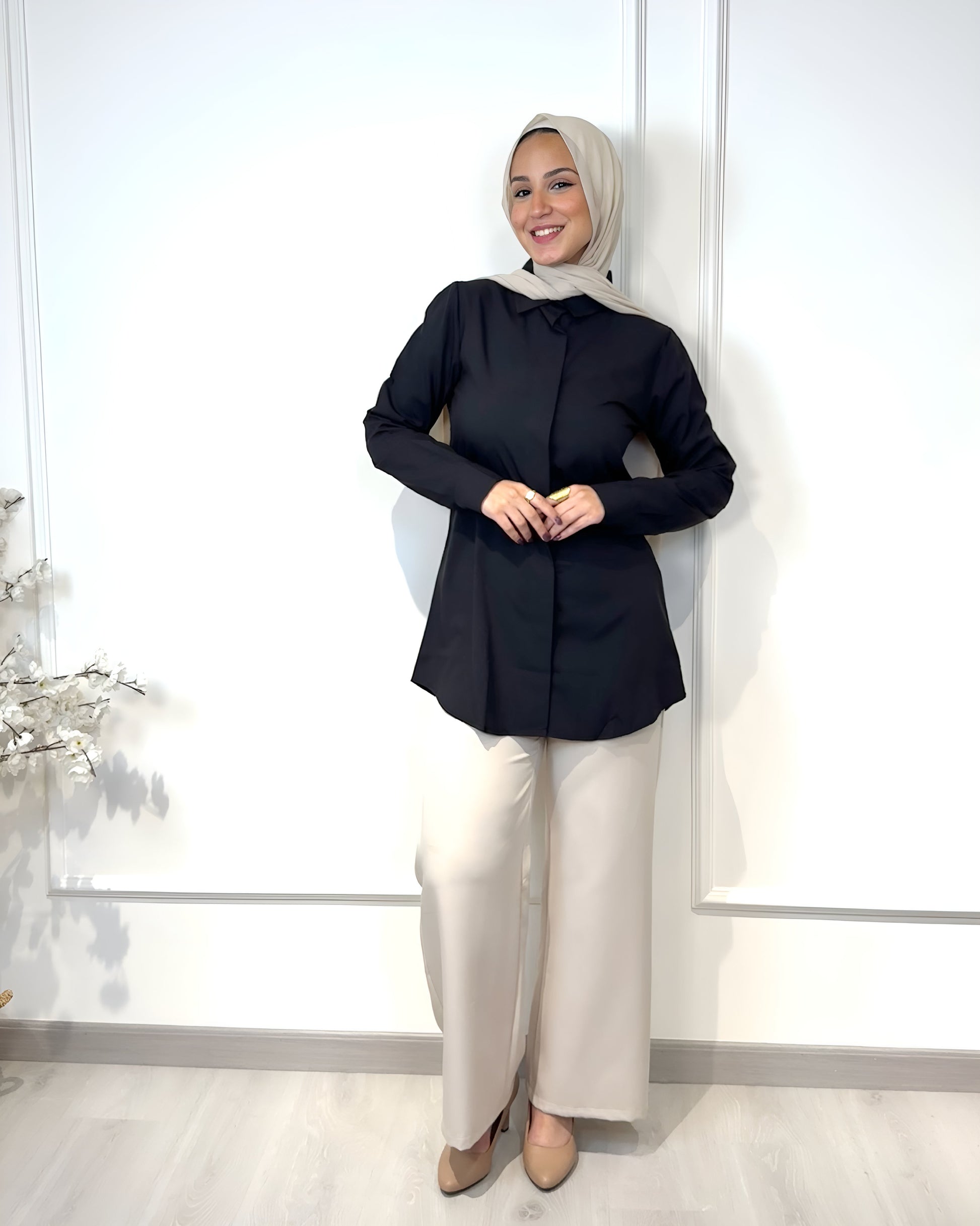 Basic formal long sleeve black shirt, slim fit, 73 cm length, suitable for formal and semi-formal wear