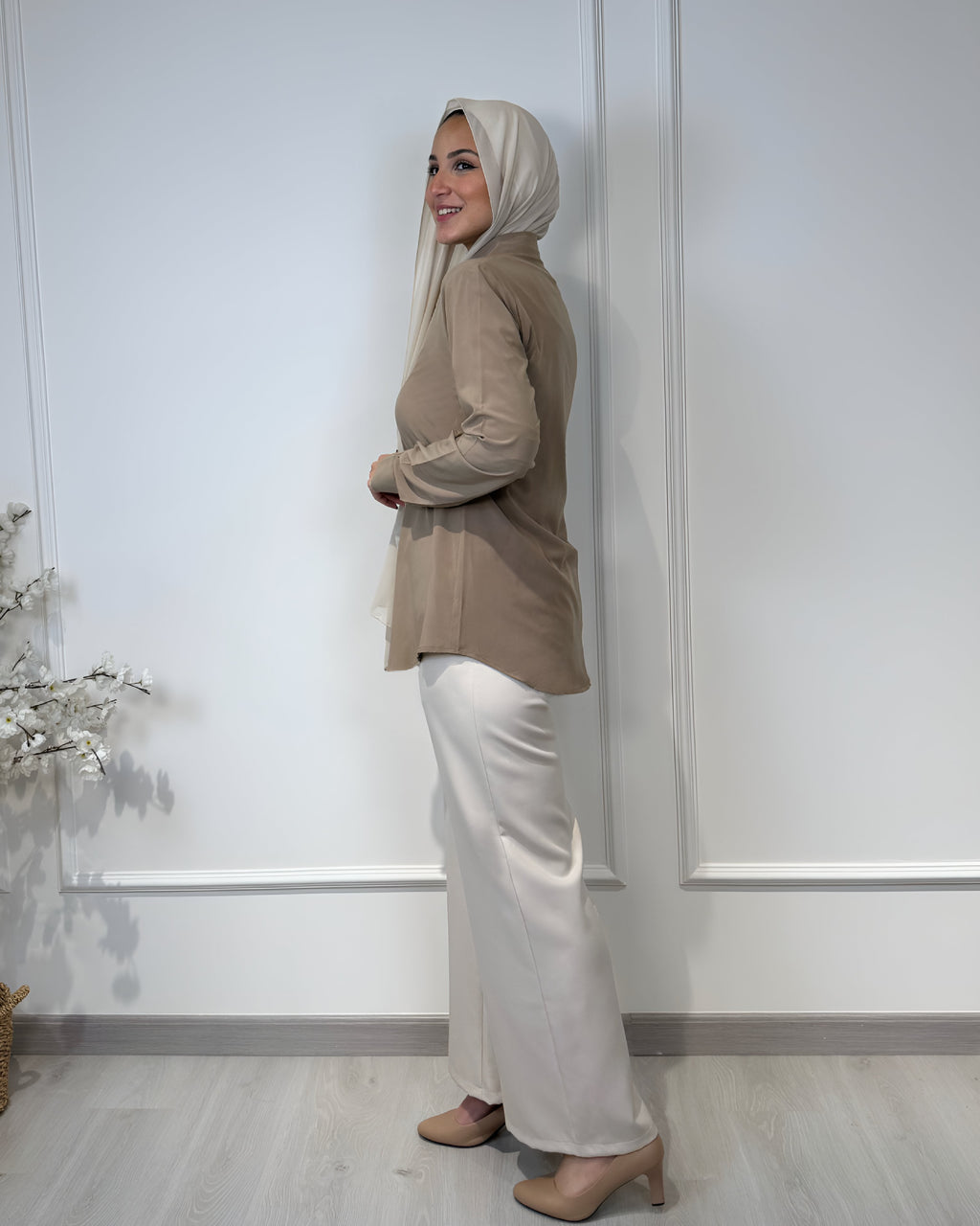 Basic formal long sleeve caffe shirt, slim fit, 73 cm length, suitable for formal and semi-formal wear