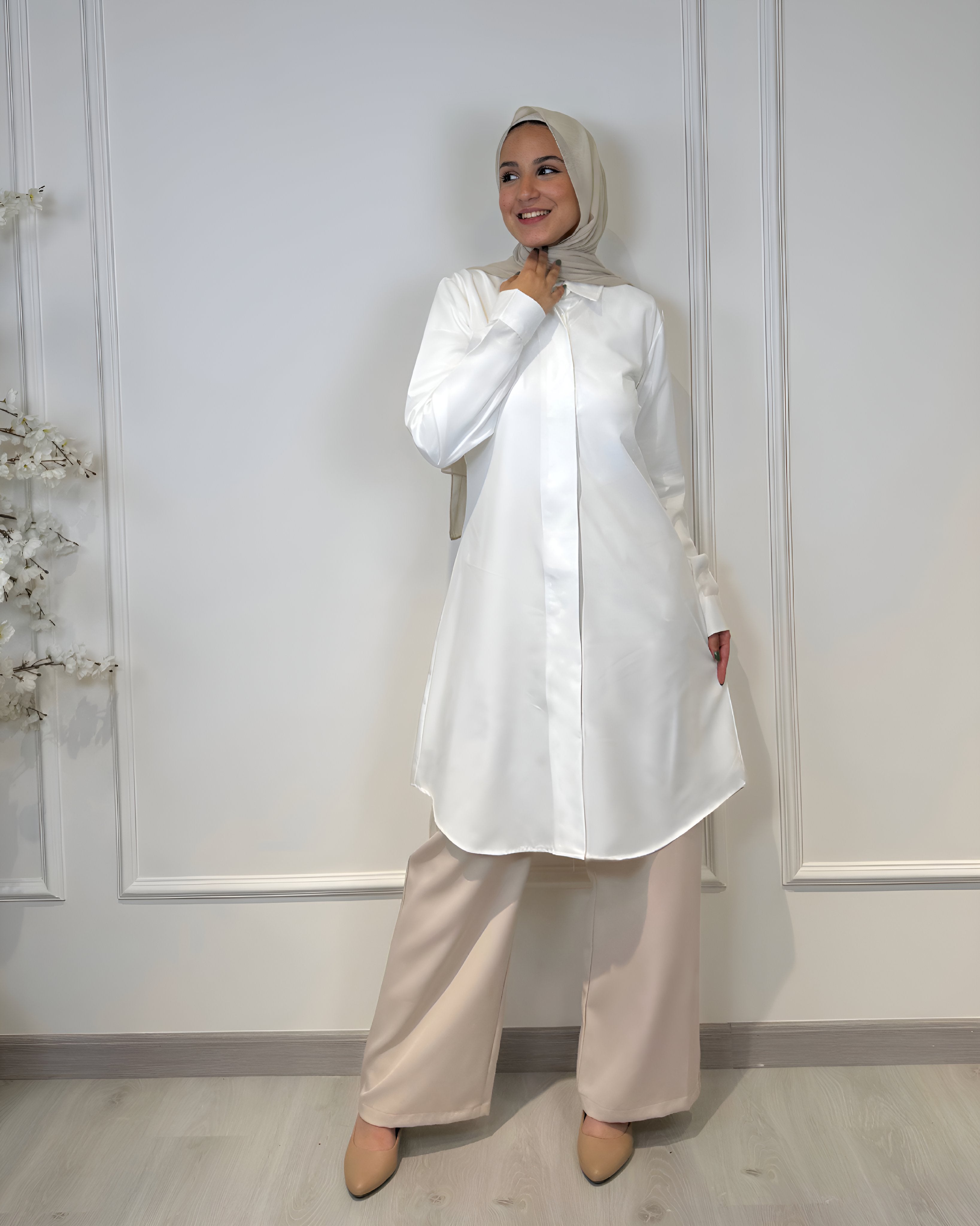 Basic formal long sleeve off-white shirt, slim fit, 100 cm length, suitable for formal and semi-formal wear