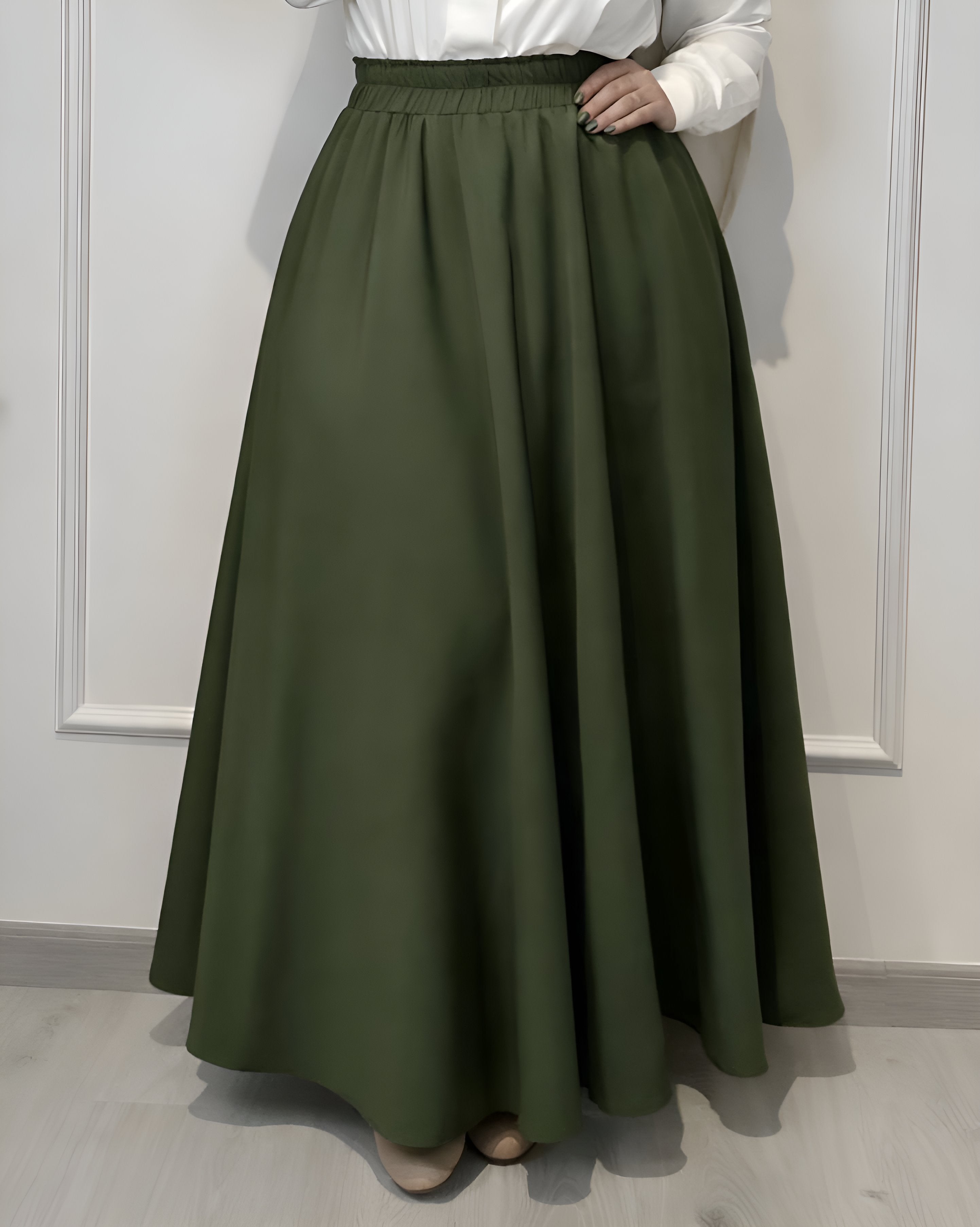 Crepe full cloche maxi skirt in olive with a flowing fit, length 100 cm. Plus size.
