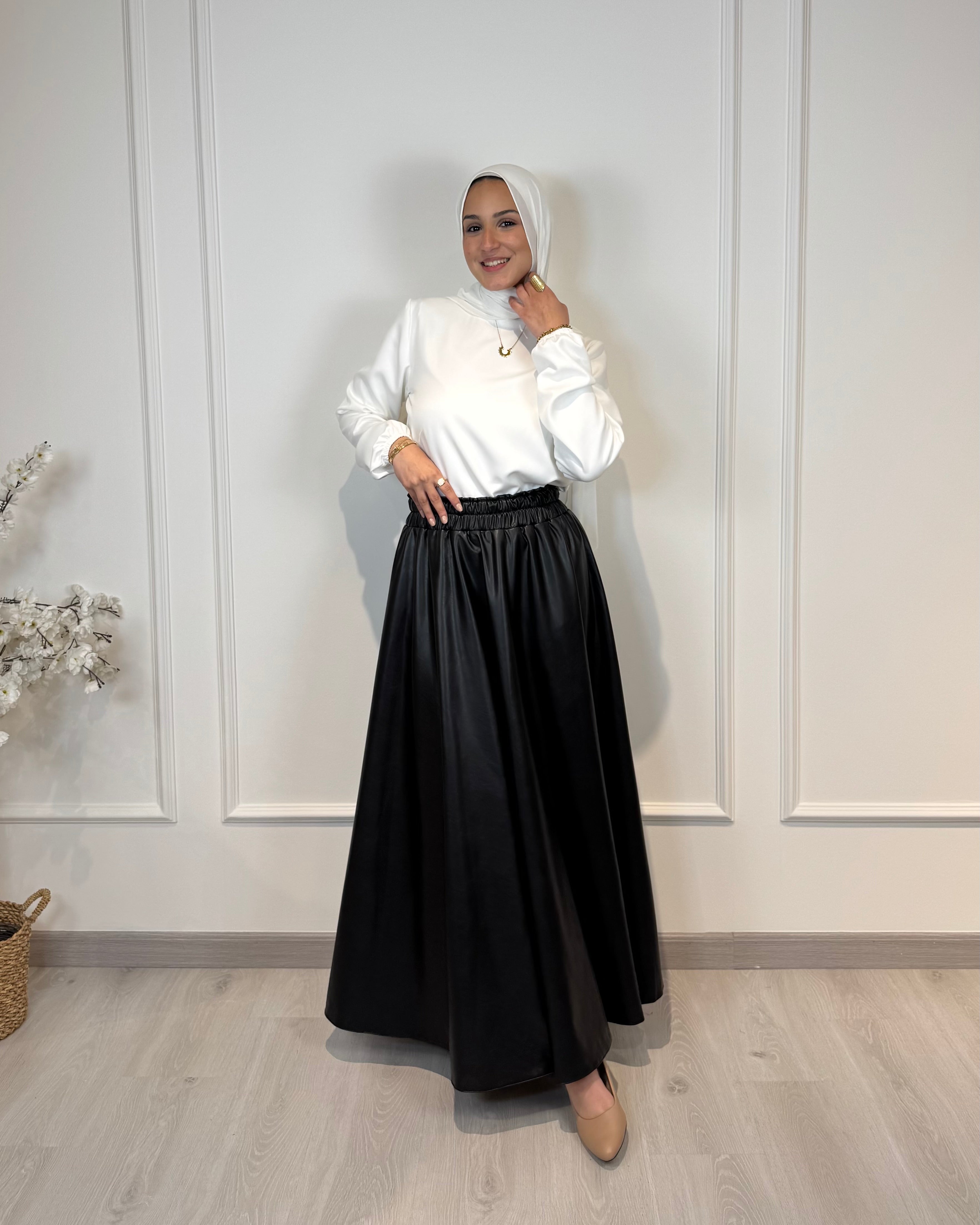 Full cloche leather skirt in black with high waist and soft inner lining, Maxi